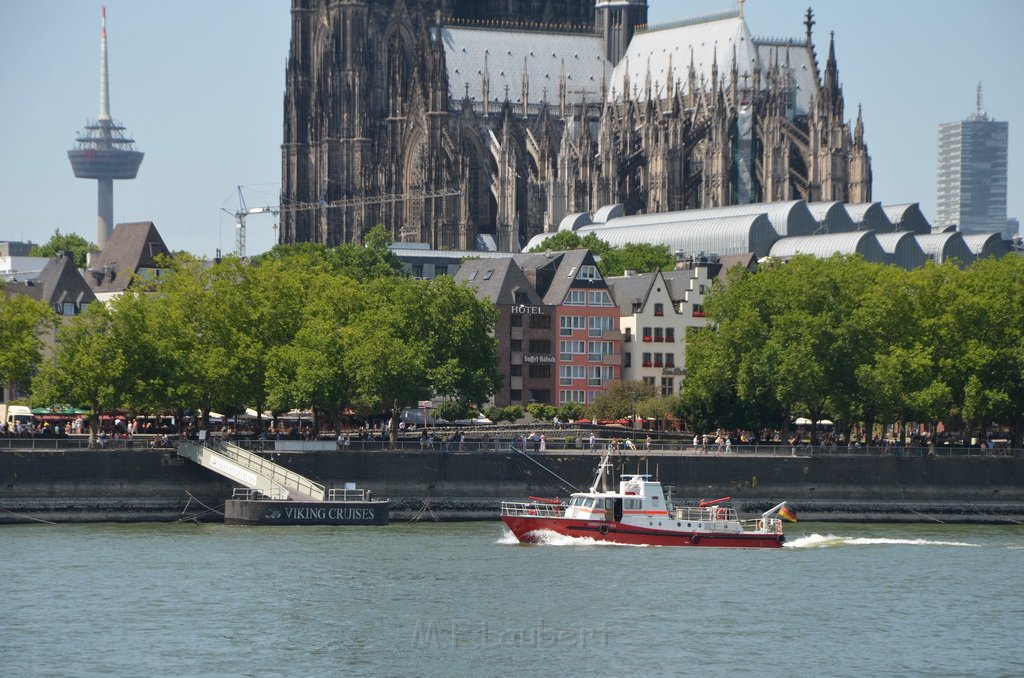 PRhein Koeln Hoehe Hohenzollernbruecke P13.JPG - Miklos Laubert